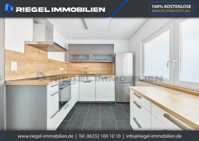 Sie hier? Wir auch! Komfortable Maisonette-Wohnung mit 2 Balkonen, Klima und Tiefgaragenstellplatz