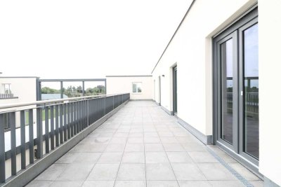 Penthouse-Highlight mit Dachterrasse: großzügiges Wohnerlebnis mit Tageslichtbad und Markenküche