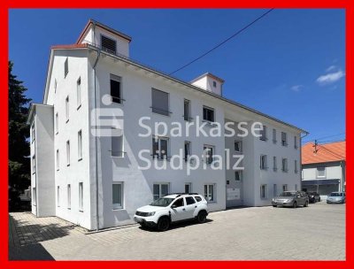 Moderne Etagenwohnung mit Balkon