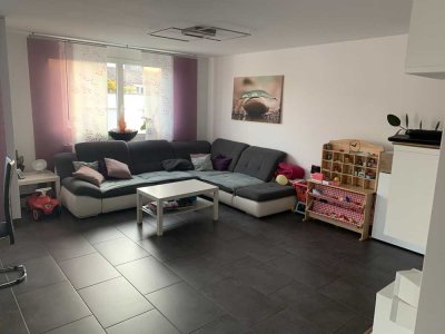 Familienfreundliche 4 Zimmer-Wohnung mit Garten in
zentraler Lage von Leonberg