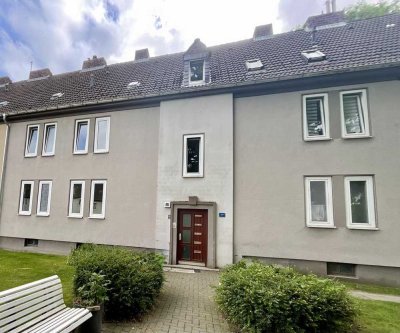 Wohnung mit einem großen hellen Wohnzimmer in Fedderwadergroden zu vermieten!