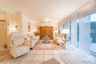 Helle Erdgeschosswohnung mit Terrasse und kleinem Gartenbereich (Baujahr 1999)