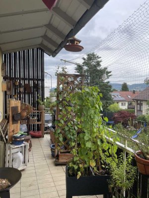 Ruhige und gepflegte 3-Zi.-Whg. mit großem Balkon und Gartenmitbenutzung