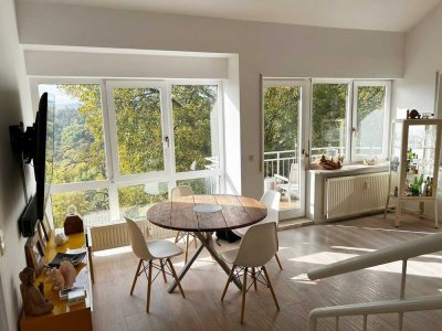 Exklusive 2,5-Zimmer-Maisonette mit Galerie, Süd-West-Balkon - möbliert auf Zeit