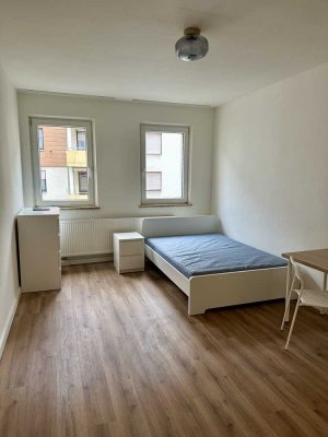 Frauen WG-Zimmer für Frau am Wöhrder See – 18 m², möbliert, ab 15.09.25