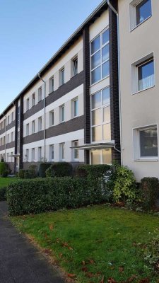 Zentral und ruhig: Großzügige 4-Zimmer-Wohnung in gepflegtem 6-Parteienhaus