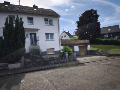 Der Lieblingsplatz der Familie ist die Sonnenterrasse, sofort einziehen