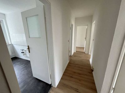 +++Helle 3-Zimmer-Wohnung mit Badewanne im Erdgeschoss+++