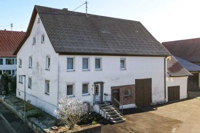 Charmantes Bauernhaus -  und richtig viel Platz für Fahrzeuge, Lager, und große Hobby`s