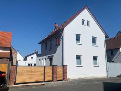 Neues modernes, familienfreundliches  Zuhause  (EFH) mit 7 Zimmern in Gi-Lützellinden