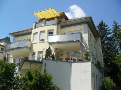 Traumlage unter der Achalm: Moderne 3-Zi.-Wohnung mit 2 Balkonen & Tiefgarage