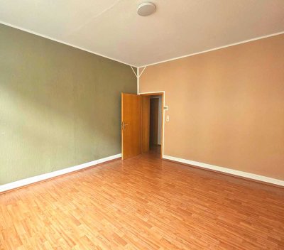 Großzügige 4-Zimmer-Wohnung, 110 m² — 1. OG, Handelsstraße 50, Wuppertal-Barmen — ab sofort frei