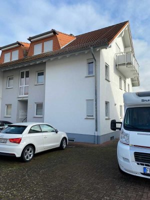 +++ TOP ruhige + helle 3 Zi. EG Wohnung von PRIVAT + BALKON + ZENTRAL tgl. Bad ++