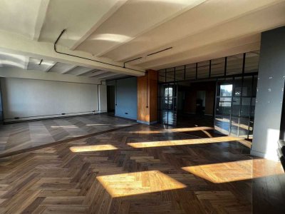 Stilvolles Loft mit Blick über Wuppertal – urbanes Wohnen auf höchstem Niveau
