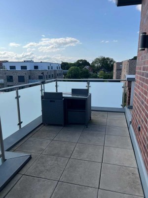 Exklusive, neuwertige 3-Raum-Penthouse-Wohnung mit gehobener Innenausstattung mit EBK in Berne