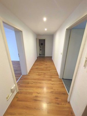 Charmante 3-Zimmer Dachgeschosswohnung mit Balkon