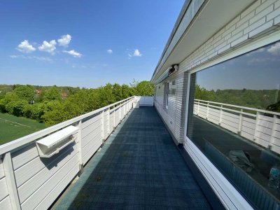 Exklusive, top sanierte Penthousewohnung mit großer Dachterrasse und Weitblick in Reinbek