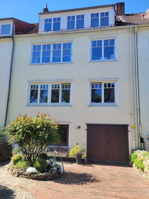 Charmante 3-Zimmer-Wohnung mit Garten und Garage in bevorzugter Lage in Bremen-Schwachhausen