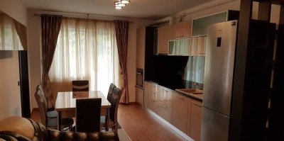 Stilvolle, gepflegte 1,5-Zimmer-Wohnung mit Balkon und Einbauküche in Backnang