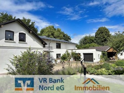Charmantes Landhaus mit viel Platz auf einzigartigem Grundstück