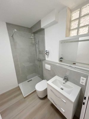 Geschmackvolle 1,5-Zimmer-Hochparterre-Wohnung mit geh. Innenausstattung mit Balkon und EBK