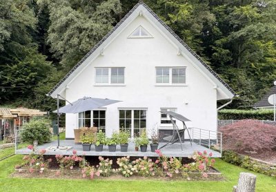 Naturverbunden und stadtnah: Top modernes, junges Einfamilienhaus  in Rösrath-Hoffnungsthal