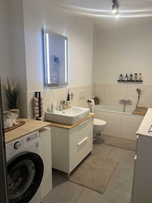 Moderne 3-Raum-Wohnung mit Loggia und Terasse in bester Lage