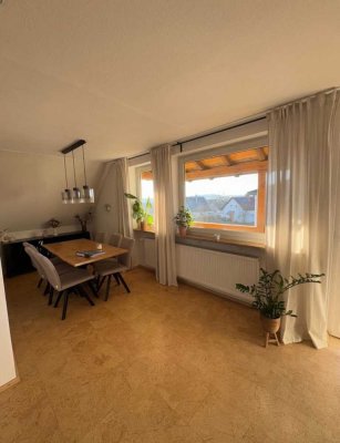 Charmante 3-Zimmer-Wohnung mit Balkon und Einbauküche in Weitramsdorf