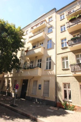 Teilgewerblicher Altbau nahe Volkspark Friedrichshain / Freelancer welcome
