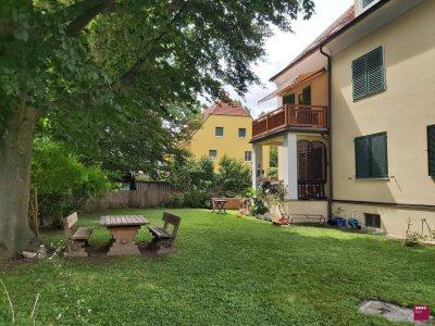 2-Zimmer Dachgeschoßwohnung in ruhiger Lage