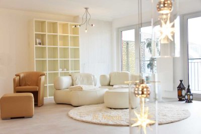 Schöne helle Wohnung möbliert !  mit Balkon und Stellplatz !  Südstadtnähe