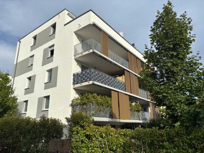Moderne 4-Zimmer-Wohnung mit EBK und Balkon nahe Main in Kelsterbach