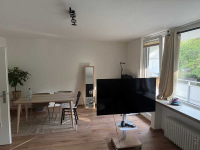 Sanierte 2-Zimmer-Wohnung mit Balkon und Einbauküche in Bonn