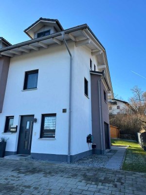 Neuwertiges Reiheneckhaus in ruhiger Lage von Rott an Inn (PROVISIONSFREI)