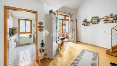 Maisonette mit Flair: 4 Zimmer, Balkon & Außenstellplatz in gepflegtem 4-Parteienhaus