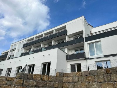 Erstbezug nach Sanierung: Freundliche 2-Zimmer-Terrassenwohnung mit gehobener Innenausstattung