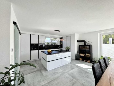 Traumhaftes Einfamilienhaus – neuwertig, modern & in naturnaher Lage