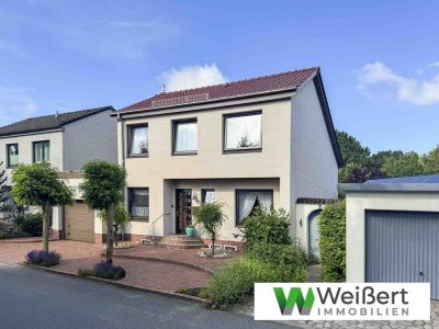 Charmantes Einfamilienhaus mit 5 Zimmern, 235 m² Wohn- und Nutzfläche, Garage & 2 Balkonen in Oelixd