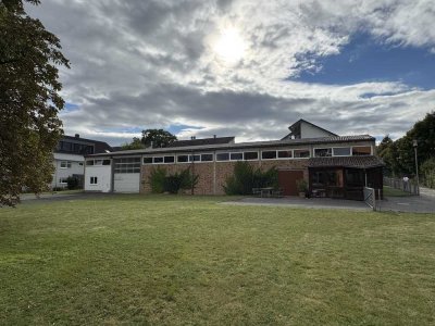 Attraktive Hallo mit Büroräumen in der Marbachshöhe (Bad Wilhelmshöhe)