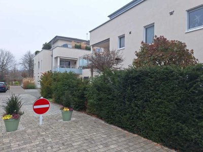 Traumwohnung am Main mit Garten