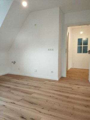 ++TOP sanierte 3 ZKB++Tageslichtbad++WG geeignet++neue Fenster++Parkett