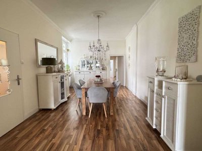 120 qm Altbauwohnung im Klinikviertel!!!