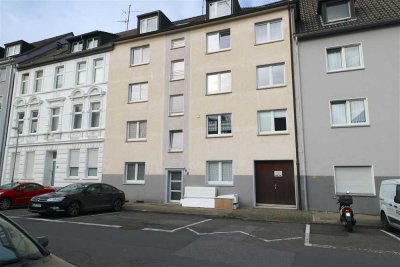 Renovierte 2-Zi-Wohnung mit EBK im Herzen von Altendorf