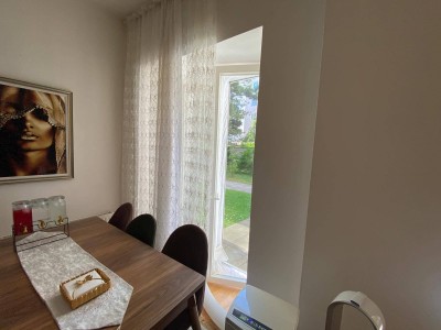 ERDGESCHOSSWOHNUNG 3-Zimmer mit Nachbarschaftsgarten, MIT MÖBELN! 1150