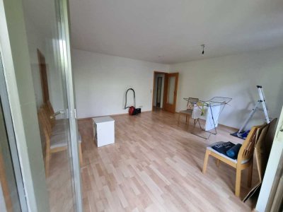 2-Zimmer EG-Wohnung mit großem Garten und TG-Stellplatz