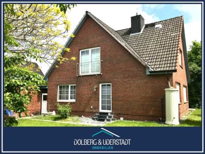 Geräumiges Einfamilienhaus mit Einliegerwohnung
in ruhiger Wohnlage von Wacken