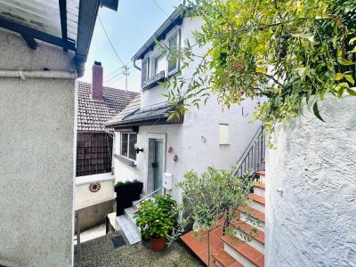 Für Liebhaber besonderer Immobilien:
Kleines Einfamilienhaus mit 3 Zimmer