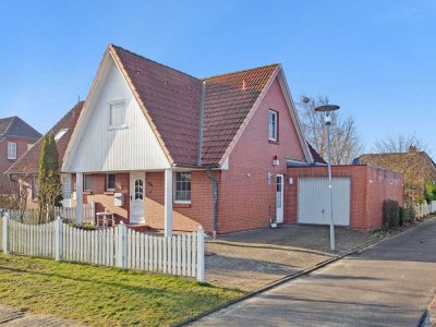 Besondere Doppelhaushälfte mit Garage und Doppelcarport in bevorzugter Lage in Friedrichskoog