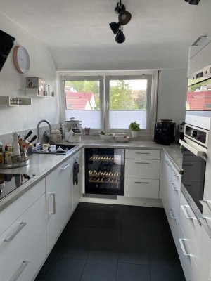 *** Ohne Makler *** Helle und offene 3,5-Zimmer-Wohnung mit Dachloggia und EBK in Schorndorf