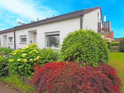 Doppelhaushälfte in Top Lage mit Garten, Balkon Terrasse und Garage